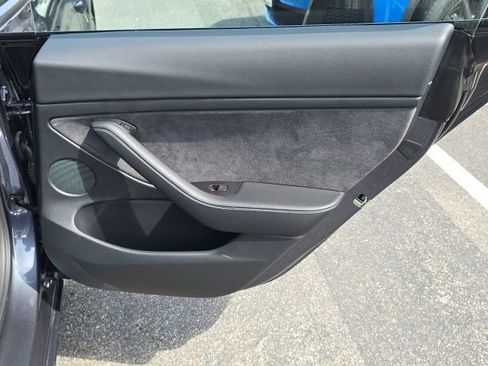 Used 2023 Tesla Model 3 Standard Range image 21