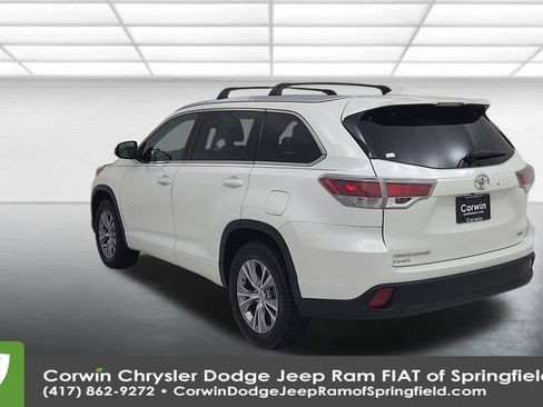 Used 2015 Toyota Highlander XLE image 11