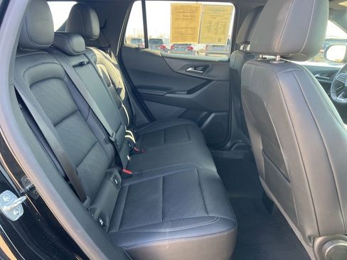 Used 2025 Chevrolet Equinox LT w/ Convenience Package II image 16