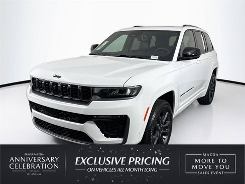 Used 2026 Jeep Grand Cherokee Limited AWD/4WD image 1