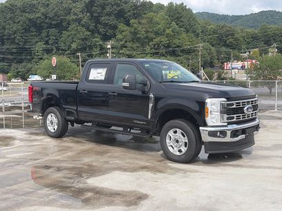 New 2026 Ford F250 XLT w/ FX4 Off-Road Package