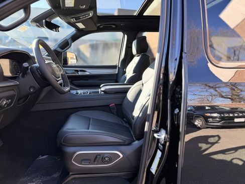 New 2026 Jeep Grand Wagoneer 4WD image 14