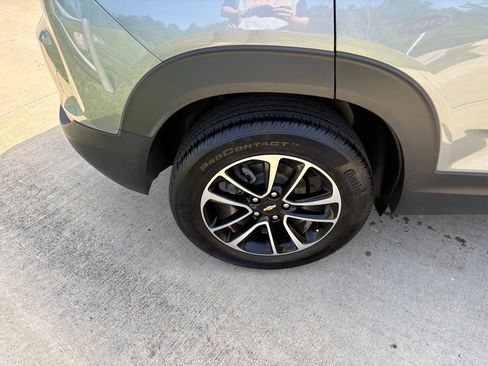 Used 2024 Chevrolet TrailBlazer LT w/ LT Cold Weather Package FWD image 45