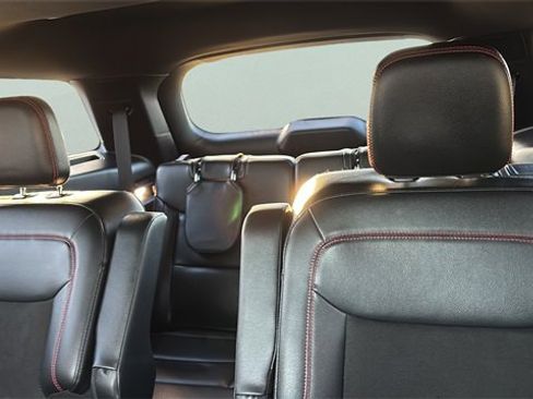 Used 2022 Ford Explorer ST-Line w/ Class IV Trailer Tow Package image 11