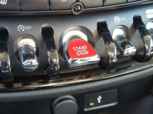 Used 2022 MINI Cooper Clubman S AWD/4WD image 17