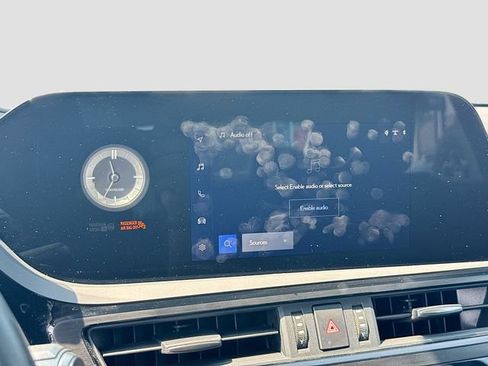 Used 2025 Lexus ES 350 w/ Premium Package FWD image 15