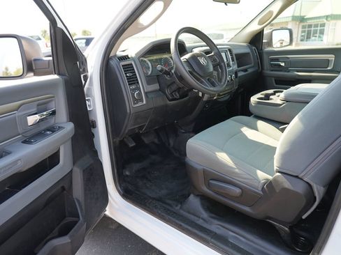 Used 2018 RAM 1500 Express AWD/4WD image 13