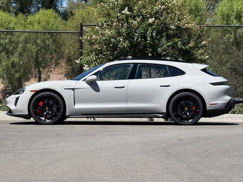 Certified 2024 Porsche Taycan GTS AWD/4WD image 2