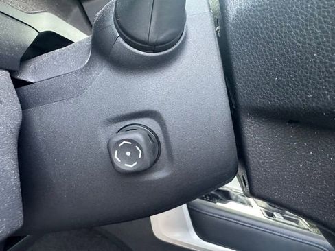 Used 2023 Toyota Tundra Platinum image 19