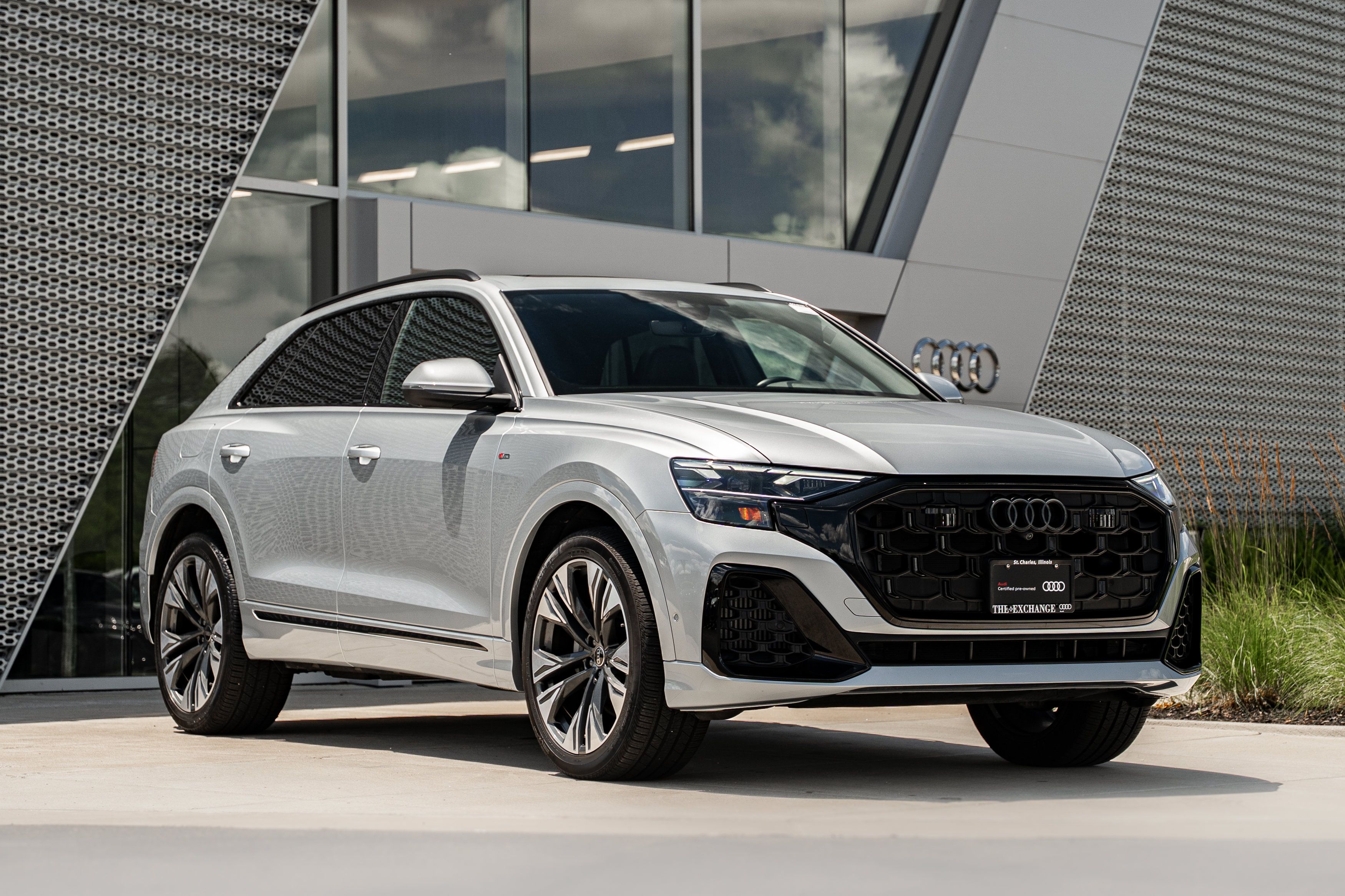 Certified 2025 Audi Q8 Premium Plus w/ Premium Plus Package AWD/4WD image 1