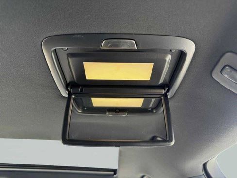 Used 2023 Lexus LS 500 w/ Accessory Package (Z2) RWD image 41