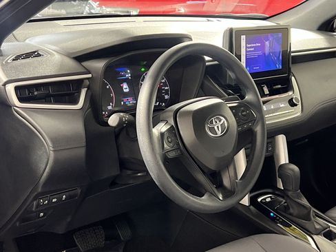 Used 2024 Toyota Corolla Cross AWD Hybrid image 16