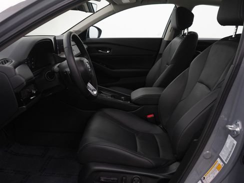 Used 2025 Honda Accord Touring image 16