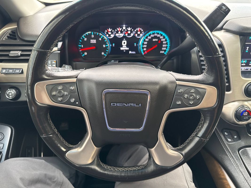 Used 2018 GMC Yukon Denali w/ Denali Ultimate Package AWD/4WD image 30