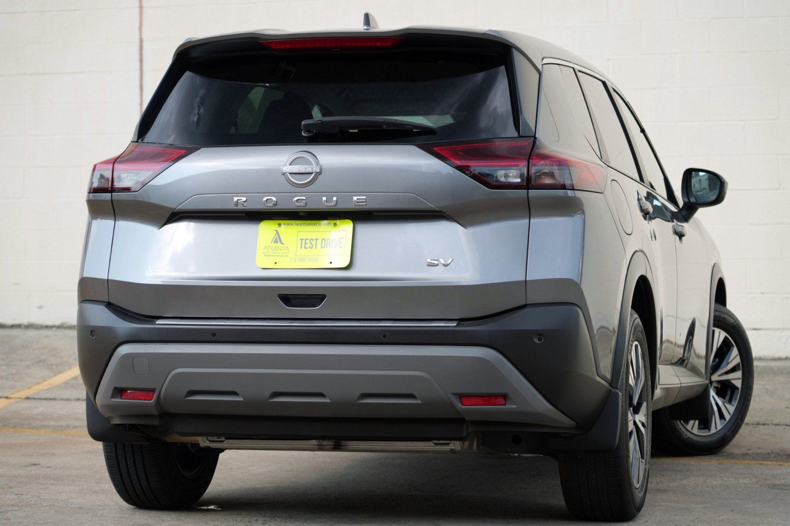 Used 2023 Nissan Rogue SV FWD image 4