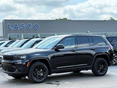 Used 2025 Jeep Grand Cherokee Altitude