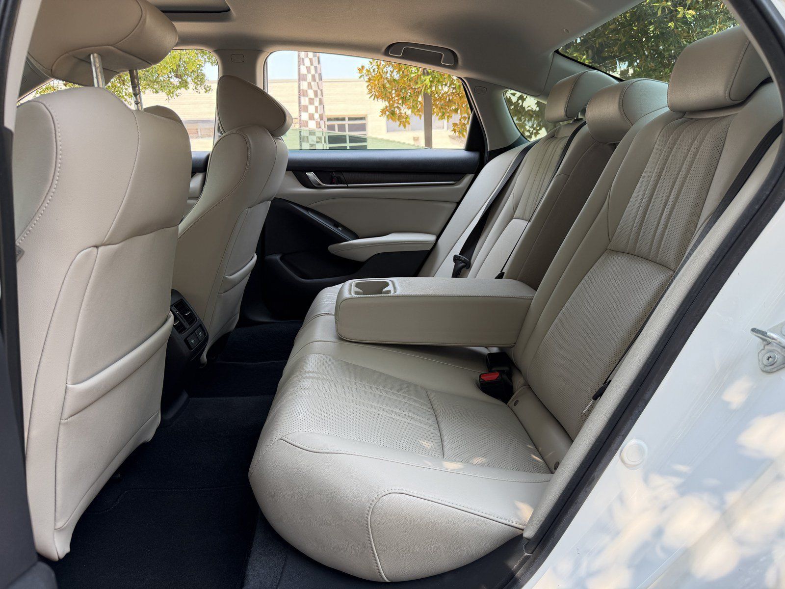 Used 2021 Honda Accord EX-L image 30