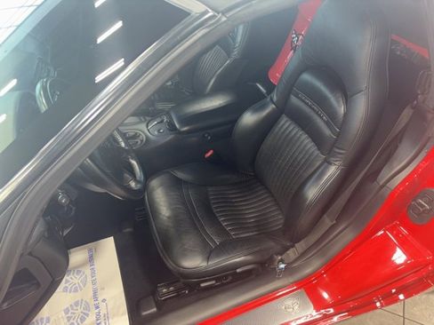 Used 2001 Chevrolet Corvette Convertible w/ Preferred Equipment Group2 image 14