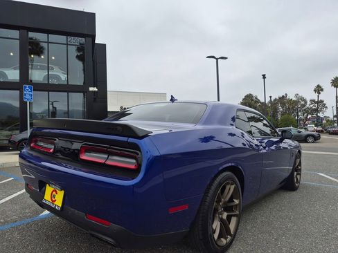 Used 2021 Dodge Challenger SRT Hellcat w/ Plus Package RWD image 5