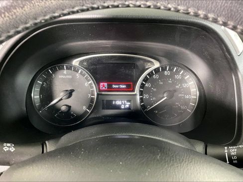 Used 2015 Nissan Pathfinder SV w/ Cargo Package FWD image 26