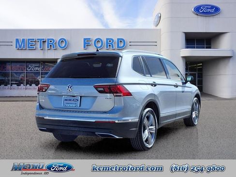 Used 2021 Volkswagen Tiguan SEL AWD/4WD image 3