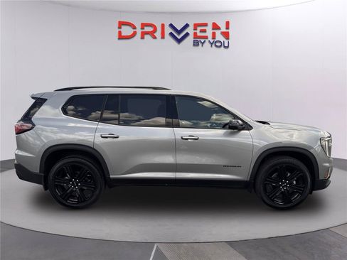 Used 2026 GMC Acadia Elevation w/ Black Edition FWD image 3