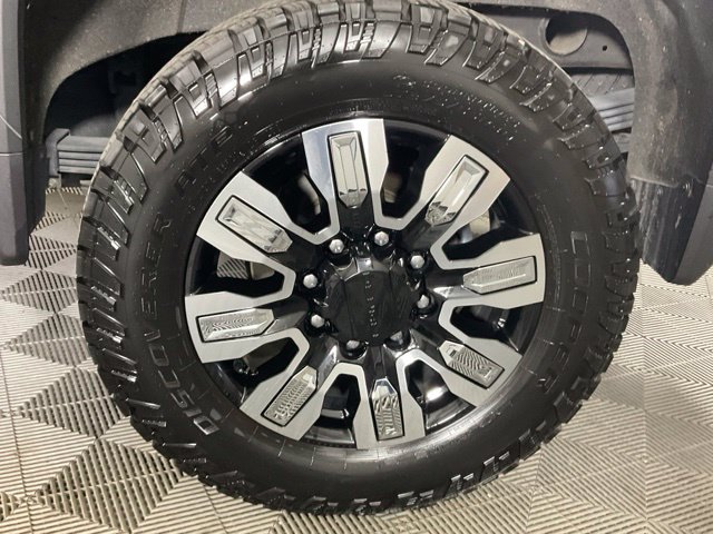 Used 2025 GMC Sierra 2500 Denali w/ Denali Reserve Package AWD/4WD image 41