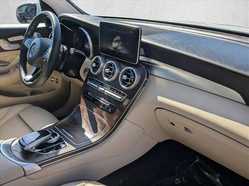 Used 2019 Mercedes-Benz GLC 350e 4MATIC image 21