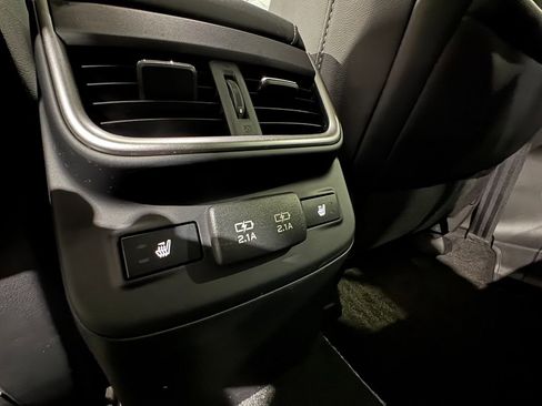 Used 2021 Subaru Outback Limited image 37