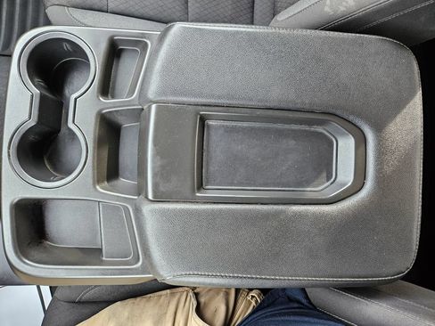Used 2023 Chevrolet Silverado 1500 LT AWD/4WD image 18
