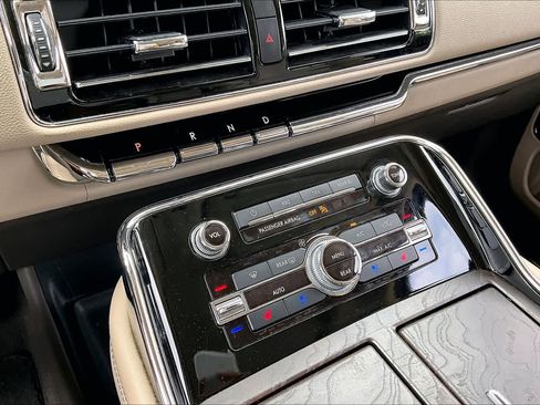 Used 2023 Lincoln Navigator Reserve RWD image 31