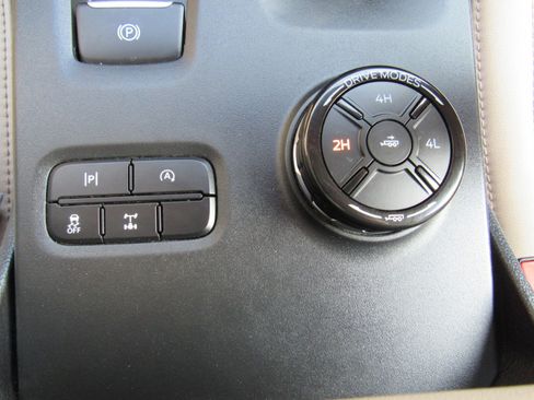 Used 2024 Ford Ranger Lariat w/ Advanced Towing Package image 25