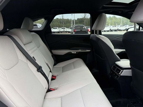 Used 2024 Lexus RX 350h Premium image 16