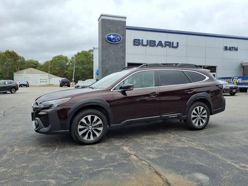 Used 2024 Subaru Outback Limited AWD/4WD image 4