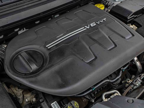 Used 2019 Jeep Cherokee Limited AWD/4WD image 30