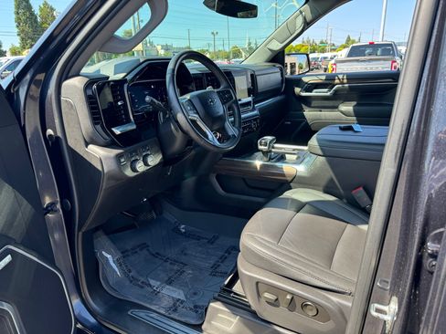 Used 2023 Chevrolet Silverado 1500 RST w/ Convenience Package II AWD/4WD image 17