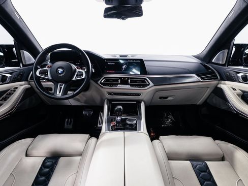 Used 2023 BMW X5 M image 23