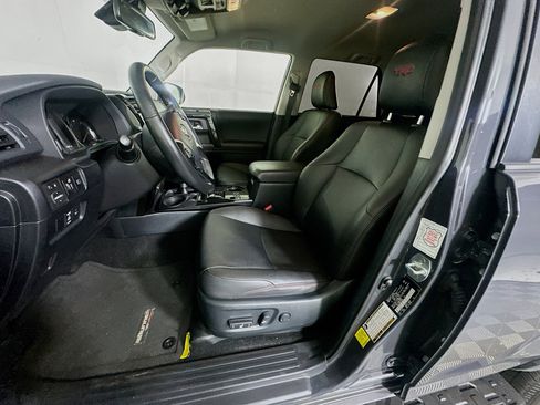 Used 2024 Toyota 4Runner TRD Off-Road Premium image 13