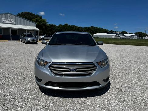 Used 2017 Ford Taurus SEL w/ Equipment Group 201A AWD/4WD image 8