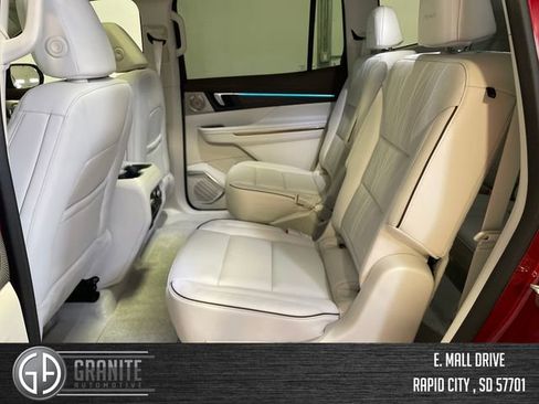 New 2026 Buick Enclave Avenir image 16