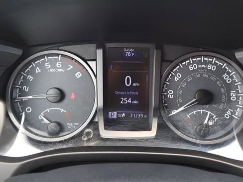 Used 2019 Toyota Tacoma TRD Sport AWD/4WD image 18