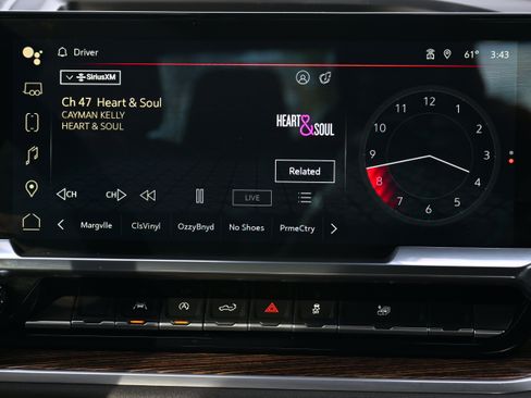 Used 2025 GMC Sierra 1500 Elevation image 17