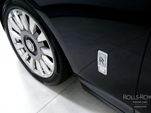 Used 2020 Rolls-Royce Phantom Sedan RWD image 46