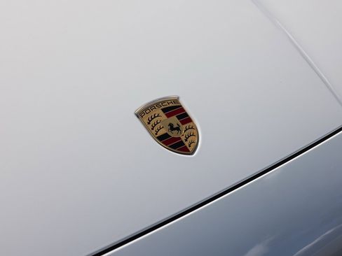 Used 2024 Porsche Cayenne image 16