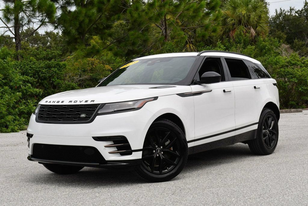 Used 2025 Land Rover Range Rover Velar Dynamic SE AWD/4WD image 2