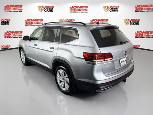 Used 2022 Volkswagen Atlas SE AWD/4WD image 2