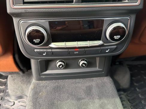 Used 2018 Audi Q7 3.0T Prestige AWD/4WD image 9