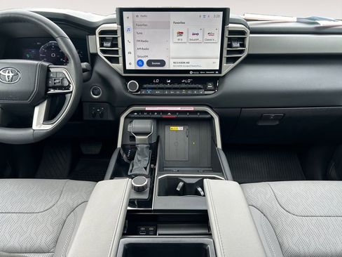 Used 2024 Toyota Tundra Limited image 13