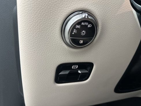 Used 2026 Mercedes-Benz GLC 300 image 19