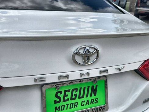 Used 2019 Toyota Camry SE FWD image 29